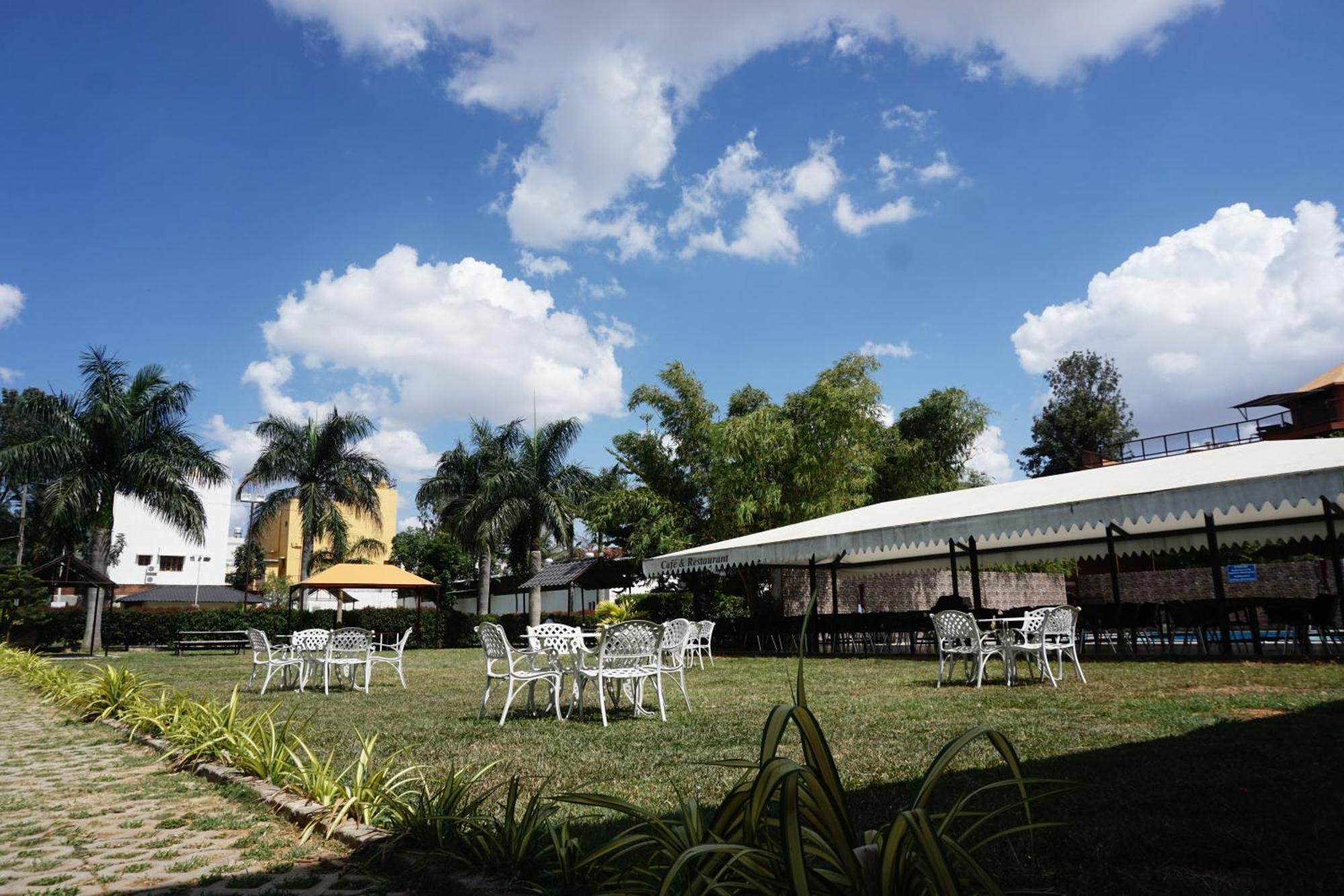 Vistar Resort&Hotels Kammasandra Exterior foto